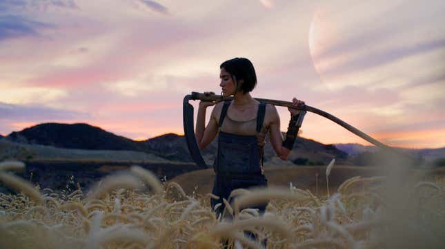 Sofia Boutella as Kora in Rebel moon